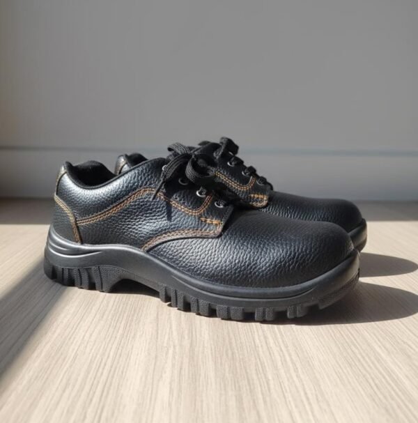 Premium Leather Safety Shoes Low ankle (Oil & Acid Resistant)
